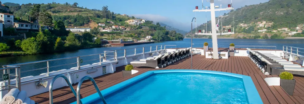 Pool auf der Douro Queen